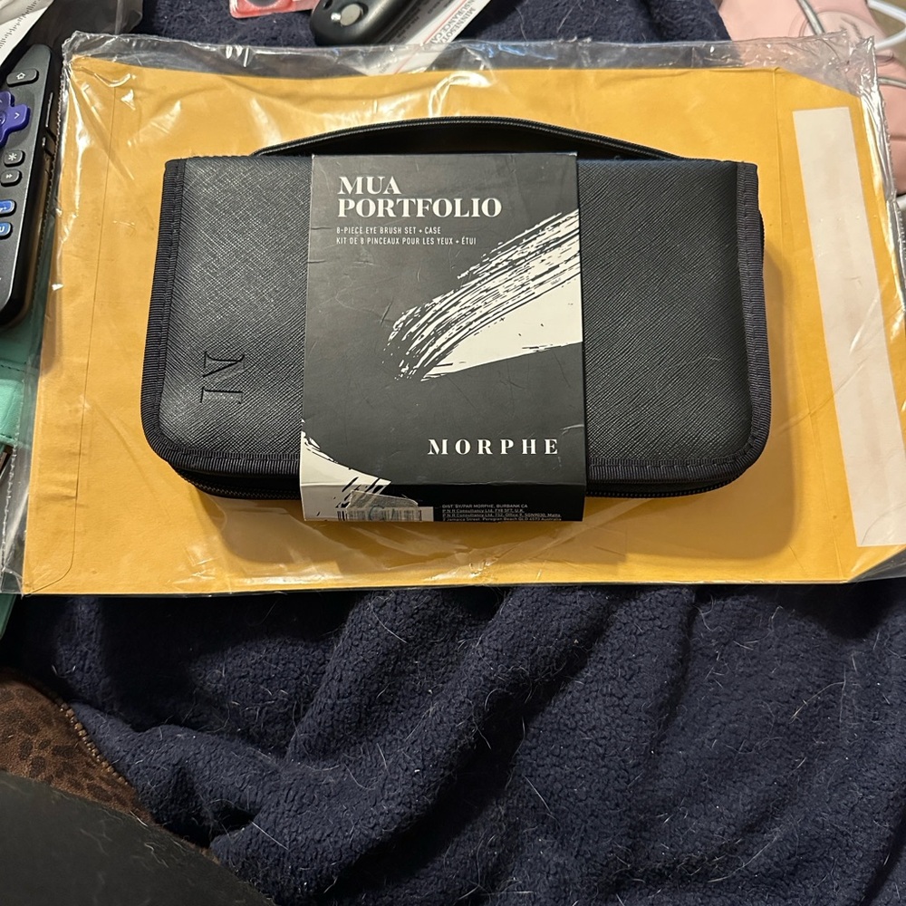 Morphe Black Makeup Brush Portfolio with Wrist Strap - Picture 7 of 7